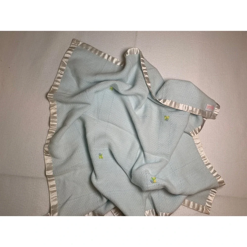 Vintage Handwoven The Three‎ Weavers Baby Blanket 100% Virgin Orlon Acrylic USA